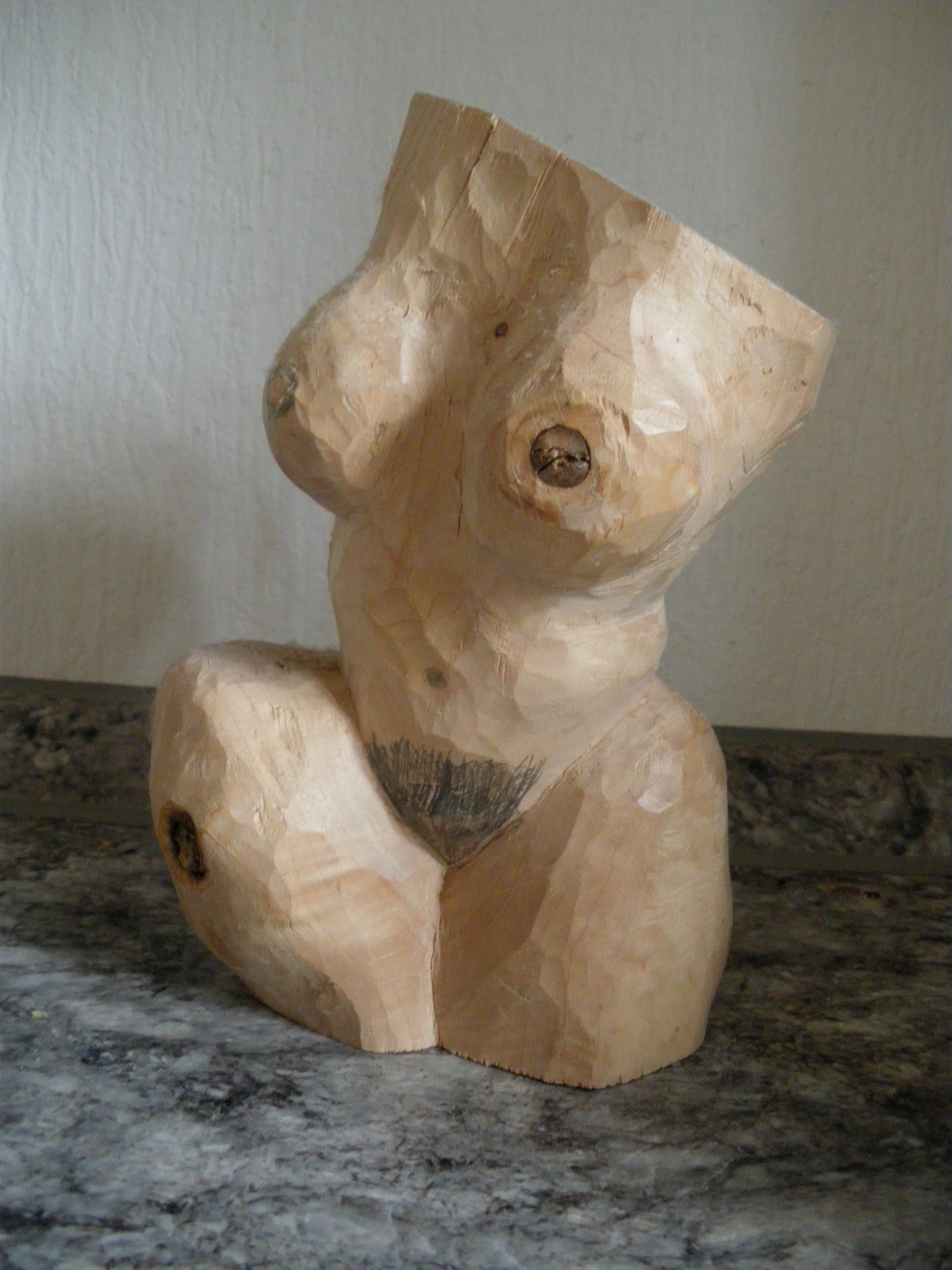 Weibl. Torso, Holz