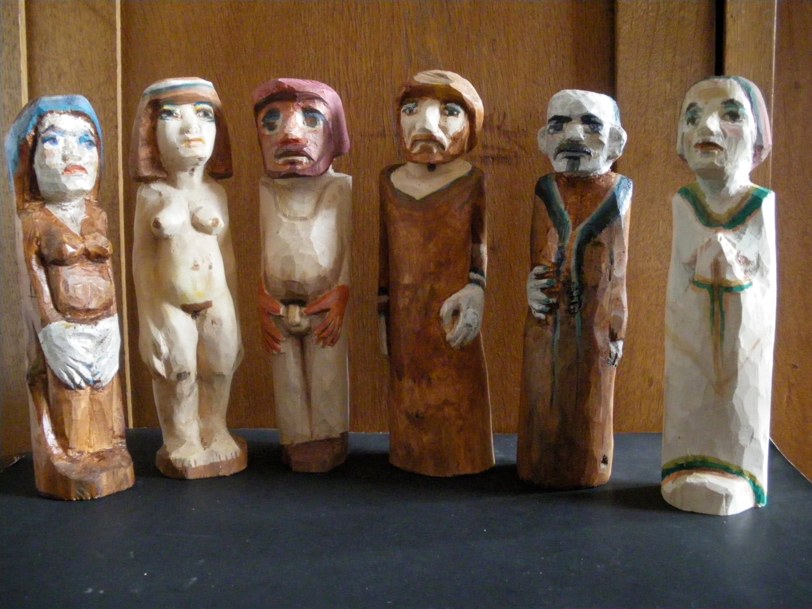 Großfamilie, Holz gefasst